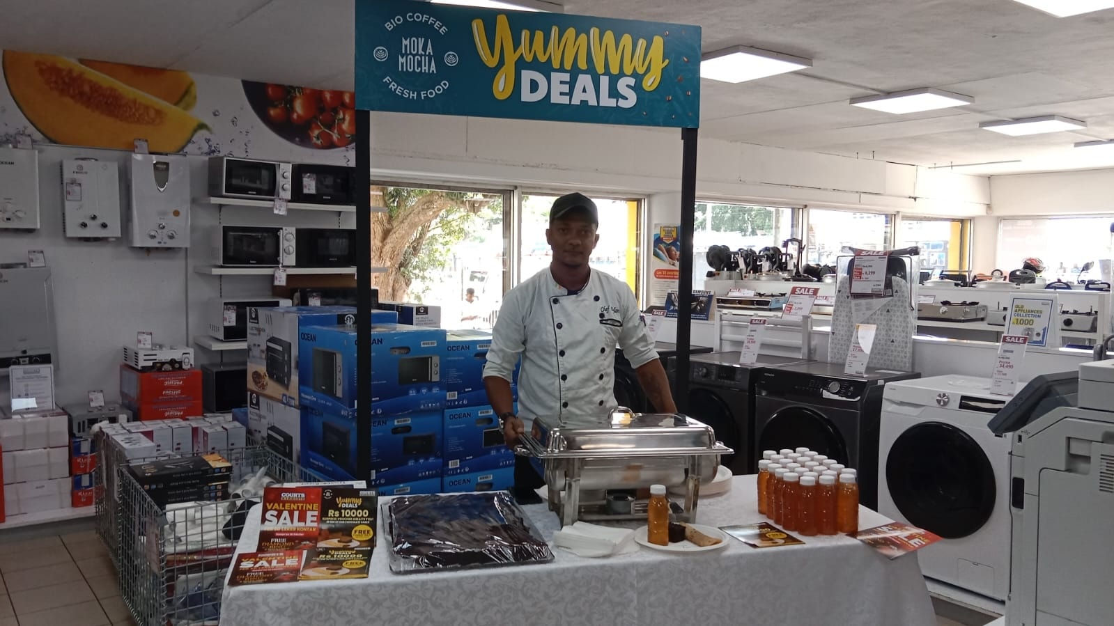 May be an image of text that says "MOKA MOCHA MOCHA yummy ODEALS DEALS RESHFOOD G ርን Fna SALET 1000 KALE SALE 10000 め"